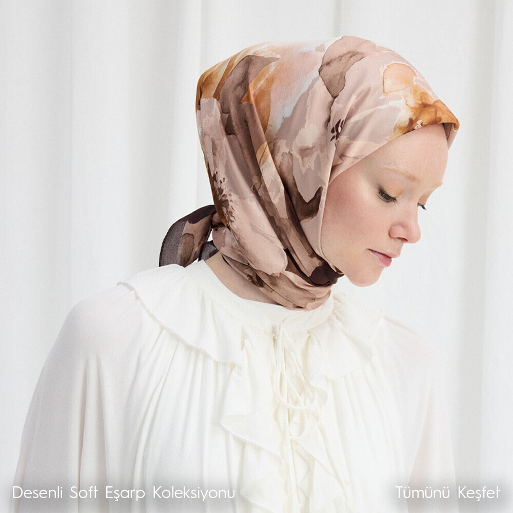 Camellia Scarfs x Workuid